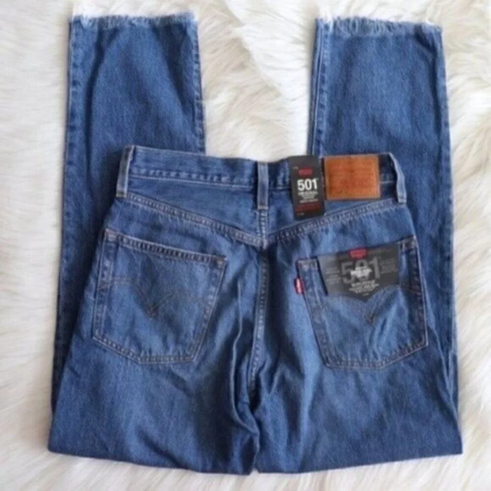 NWT Levi's 501 Cropped Straight Leg Denim Jeans Size 26 Raw Hem Midwash Blue